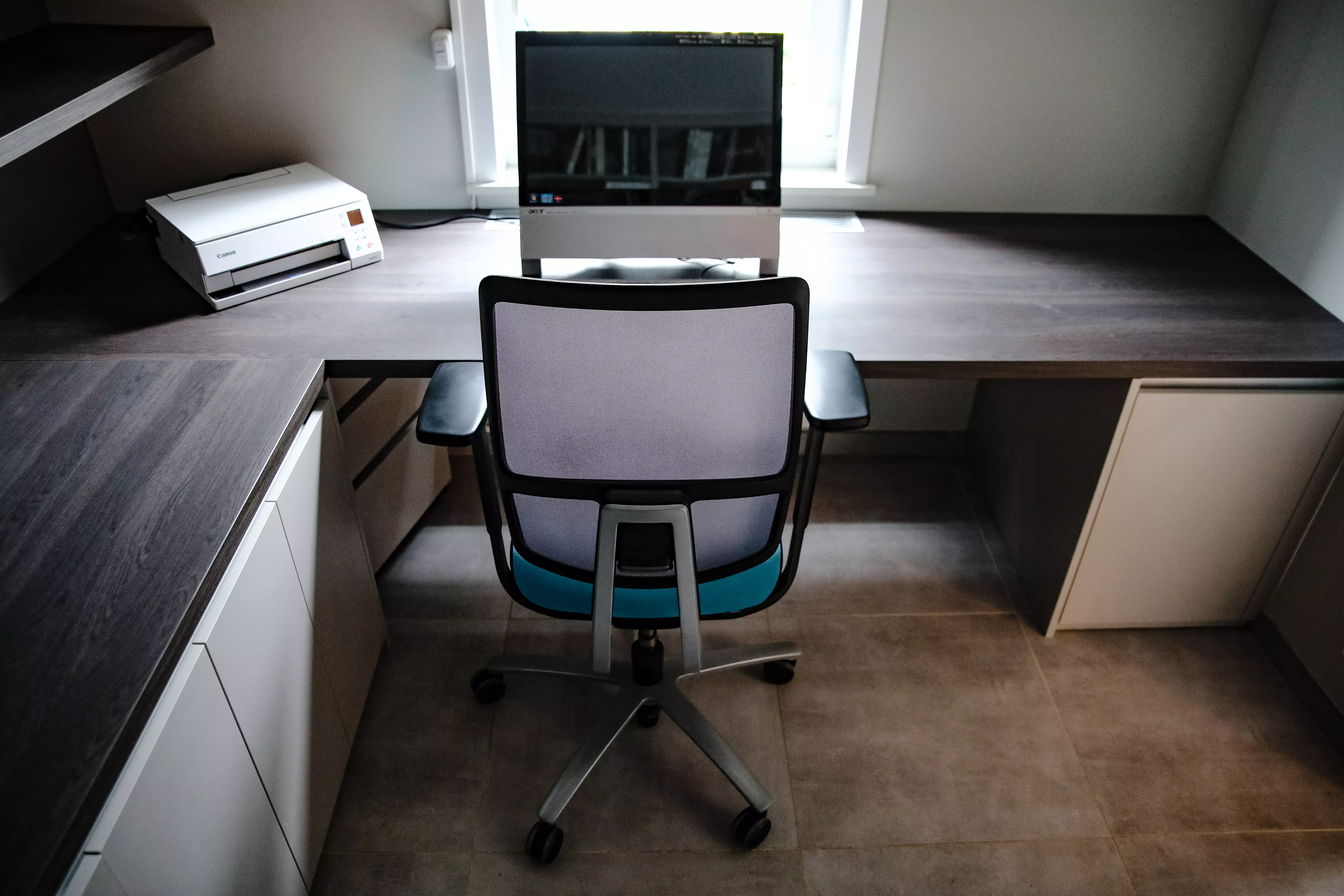 Rangements sur mesure sous bureau Mouvaux